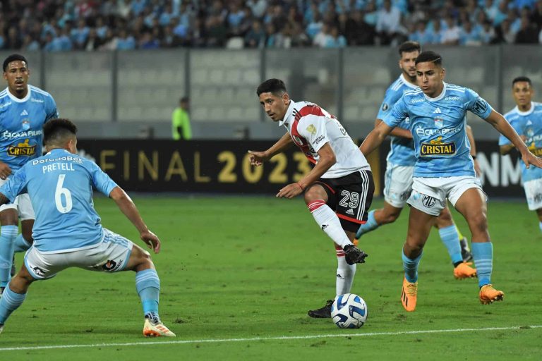 (VIDEO) River igualó en Perú y quedó complicada su clasificación
