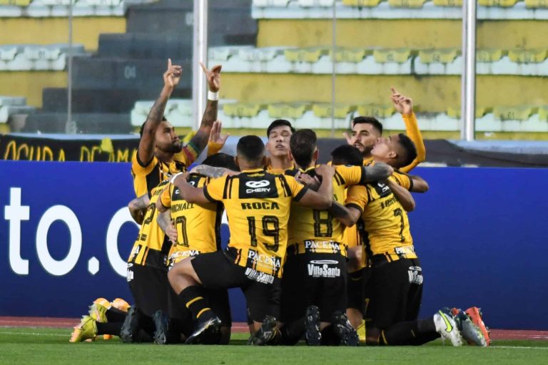 (VIDEO) The Strongest venció a Fluminense y entró en zona de clasificación