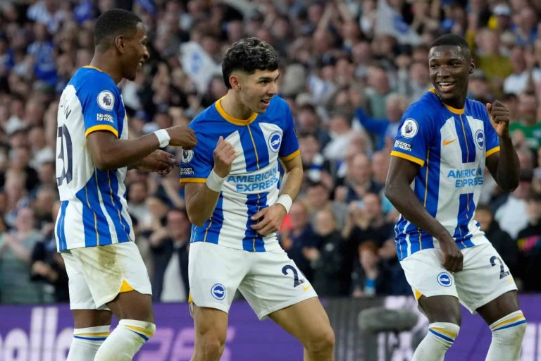Caída del Brighton en la última fecha de la Premier League
