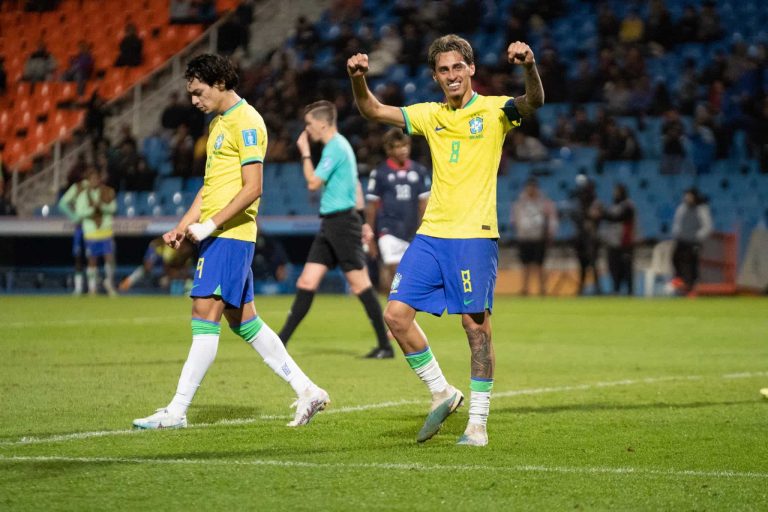 Brasil recuperó el paso en el Mundial Sub 20 y goleó a República Dominicana