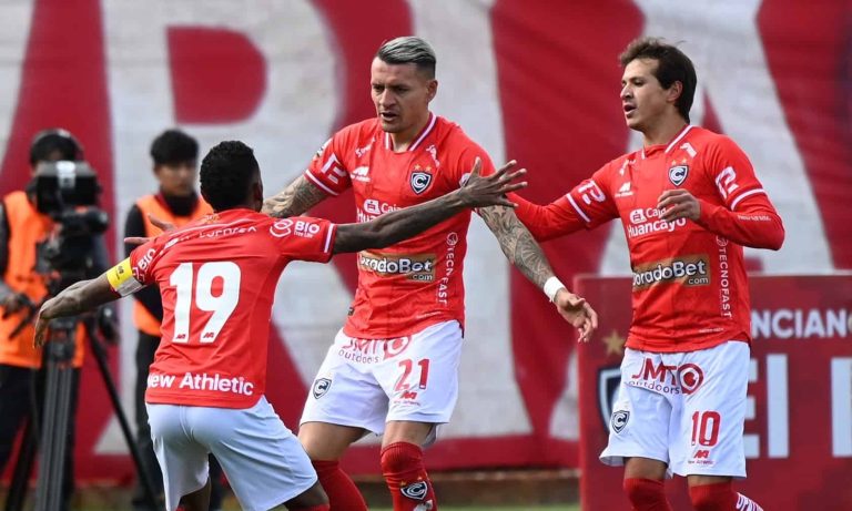(VIDEO) GOLEADA CUSQUEÑA: Cienciano ganó con un Hat Trick de Carlos Garcés