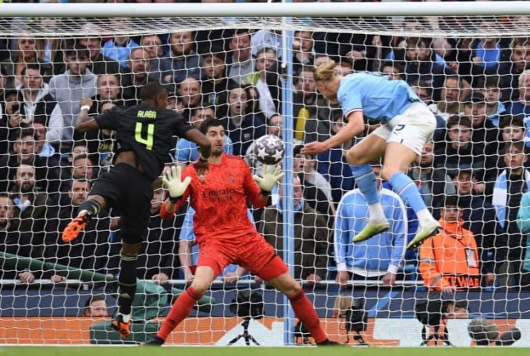 (VIDEO) Las dos mega atajadas de Courtois en el City vs Real Madrid