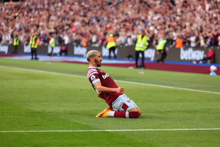 (VIDEO) Un indeciso De Gea provoca la caída del United ante West Ham