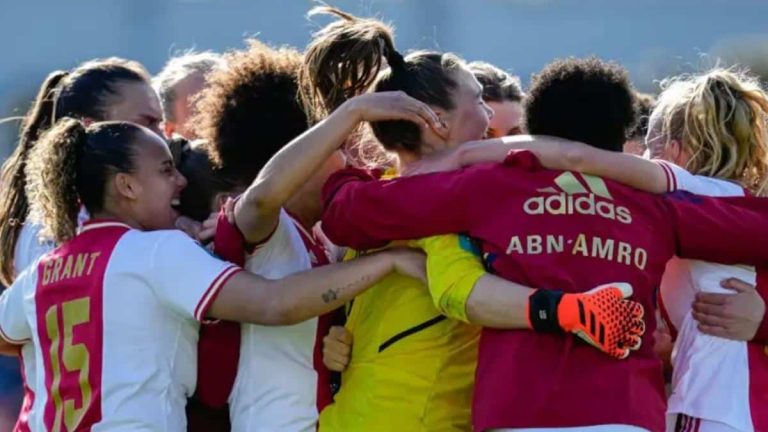 Escandalosa prohibición del Ajax a su equipo femenino