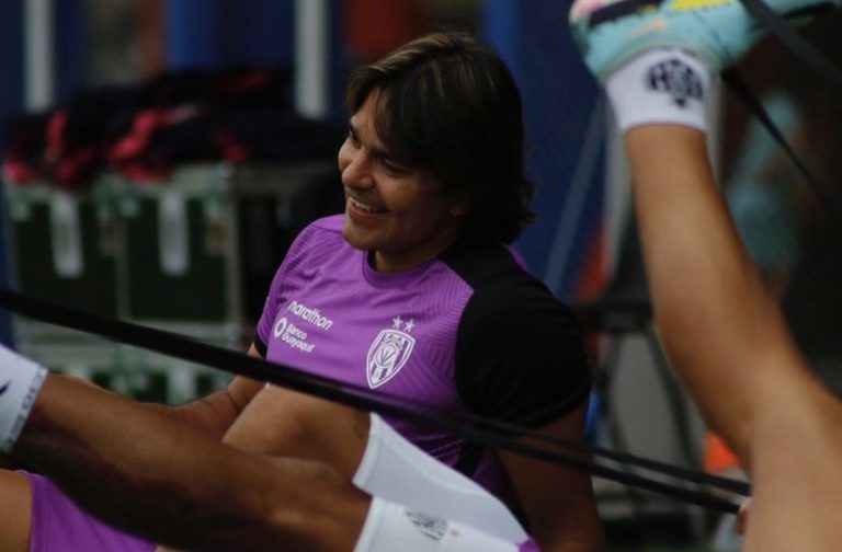 (VIDEO) “En Ecuador, todos los chicos que sueñan con ser futbolistas buscan a IDV”