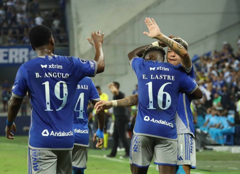 DOBLE 9: El posible 11 de Emelec Vs. Delfín