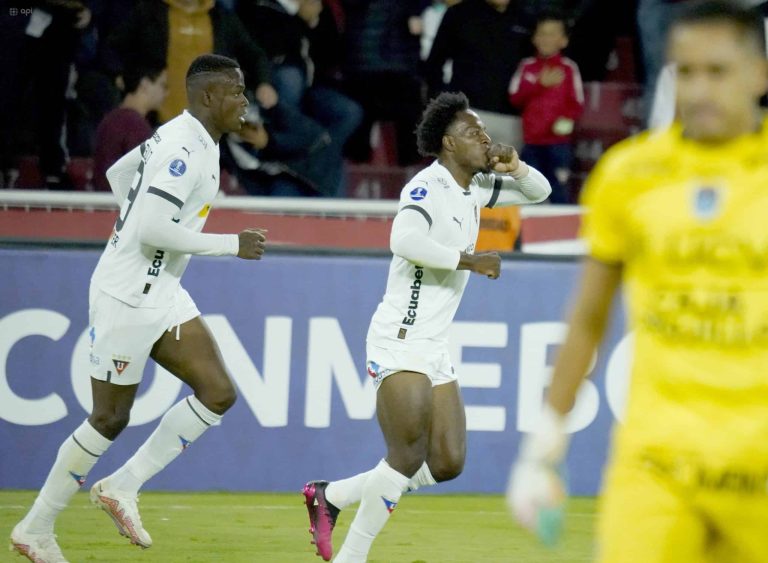 (VIDEO) GOLEADA Y CLASIFICACIÓN: LDU a octavos de final de la Copa Sudamericana