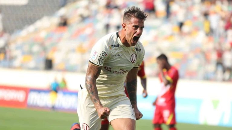 Germán Denis vuelve del retiro a los 41 años para jugar la Conference League