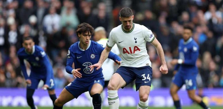 El Tottenham anuncia la salida de Lenglet