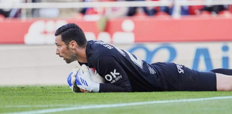 Sergio Rico, estable dentro de la gravedad