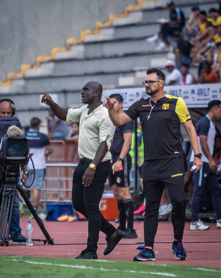 Castillo: “Con uno menos sacamos el resultado adelante”