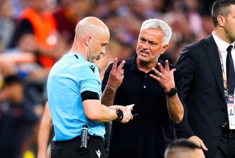 José Mourinho fue sancionado por la UEFA
