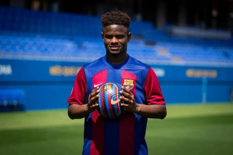 Oficial: Mikayil Faye, fichado por el Barça hasta 2027