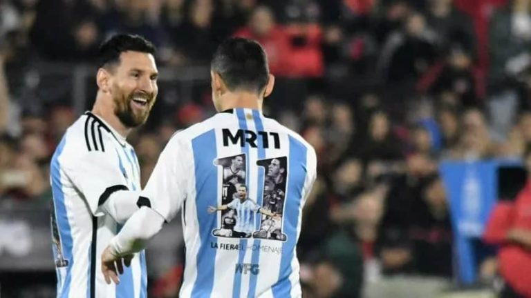 (VIDEO) Con la presencia de Messi, Maxi Rodríguez se despidió en el Coloso