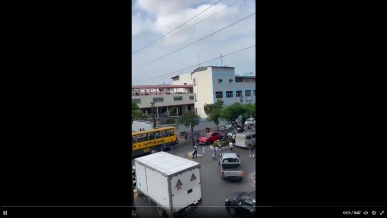 (VIDEO) PREVIO AL CLÁSICO: DEL ASTILLERO: Hinchas de Emelec atacaron un bus