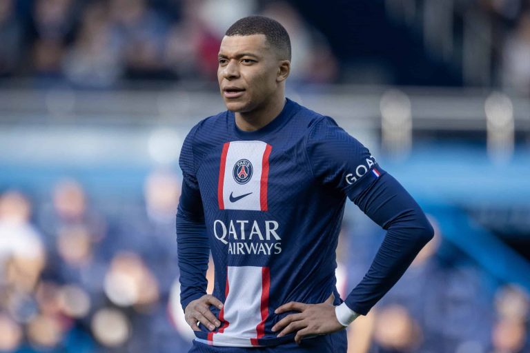 Fuerte crítica a la mamá de Mbappé: “Si hubiera tenido representante, ya estaría en Real Madrid”