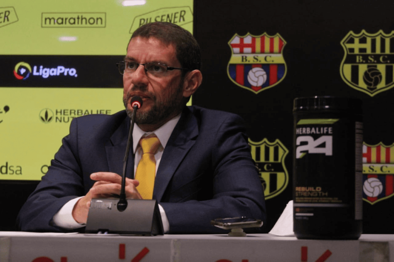 ¡Rafael Verduga renunció al directorio de Barcelona!
