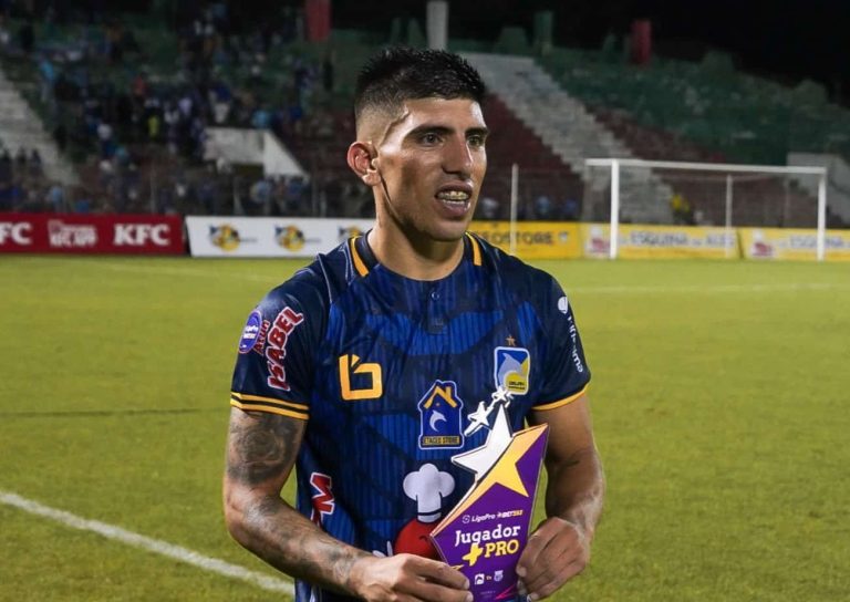 Delfín hará uso de la opción de compra por Bryan Oyola