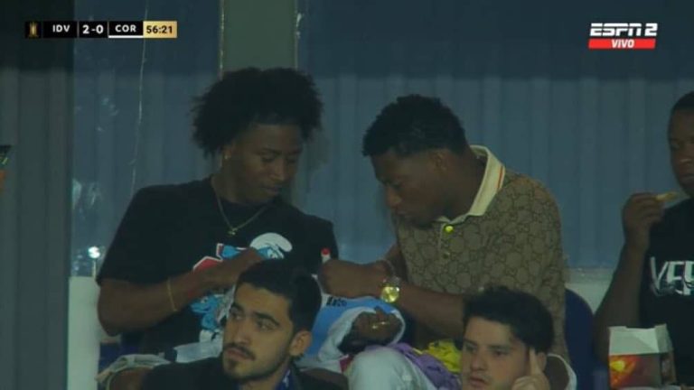 (FOTO) Gonzalo Plata y Ángelo Preciado, presentes en el estadio de IDV