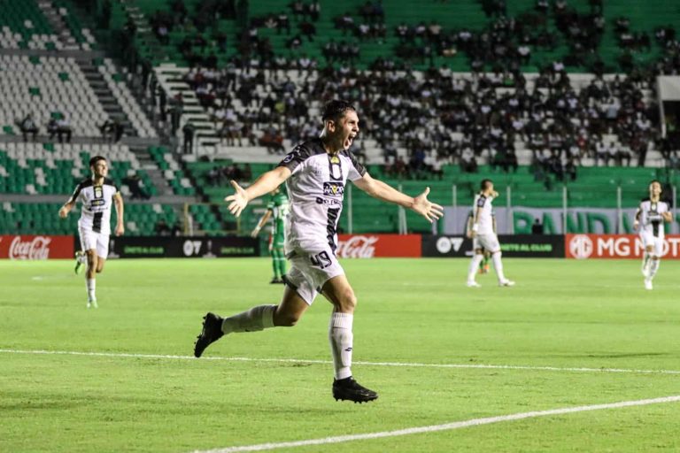 (VIDEO) SE HIZO FUERTE EN BOLIVIA: Tacuary venció a Oriente Petrolero