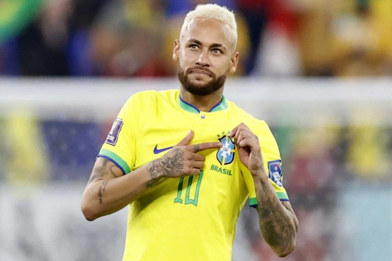 Neymar, criticado por sus excéntricas peticiones en la Selección Brasileña