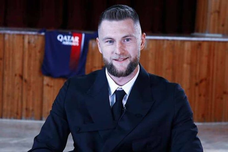 OFICIAL: Milan Škriniar, presentado por el PSG