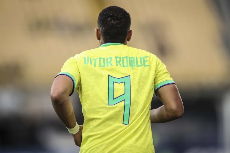 ¡Ultimátum del Athletico Paranaense al Barça por Vitor Roque!