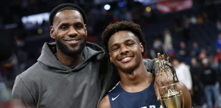#NTF Bronny James, hijo de LeBron, sufre un paro cardíaco mientras se entrenaba