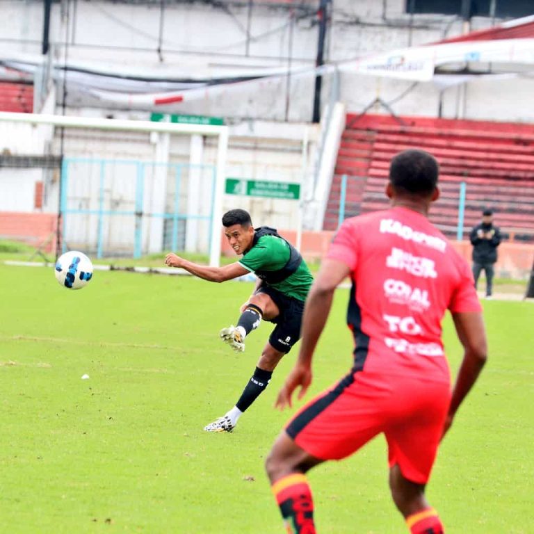 PARA NO PERDER RITMO: Deportivo Cuenca y Orense disputaron dos partidos amistosos