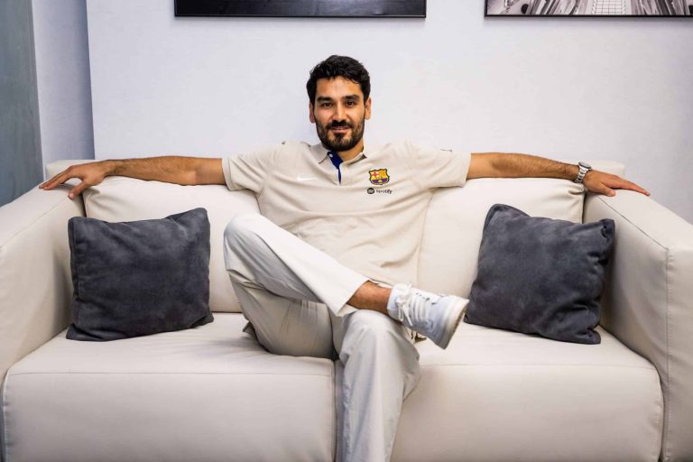 Ilkay Gündogan ya está en Barcelona: “Tuve una gran conexión con Xavi”