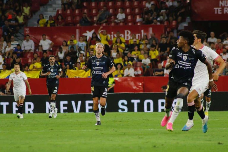Noticia Banco Guayaquil // POR PENALES: IDV cayó en el Desafío UEFA – CONMEBOL