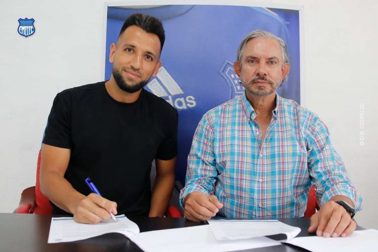 Pendiente desde la era Neme: ¡Emelec firmó un convenio de pago con Leguizamón!