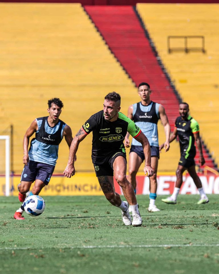 Barcelona y Guayaquil City se enfrentaron en el Monumental