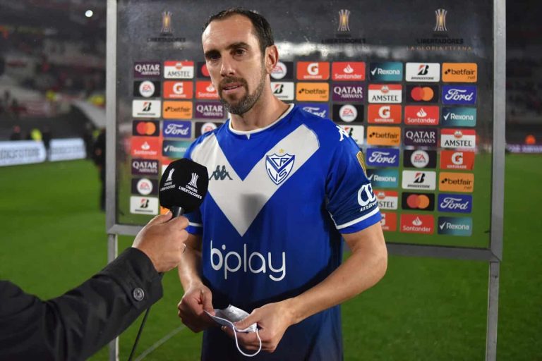 (VIDEO) Diego Godín se despidió del fútbol profesional