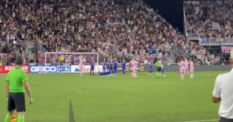 (VIDEO) La reacción de Agüero en el gol de Messi que se volvió viral
