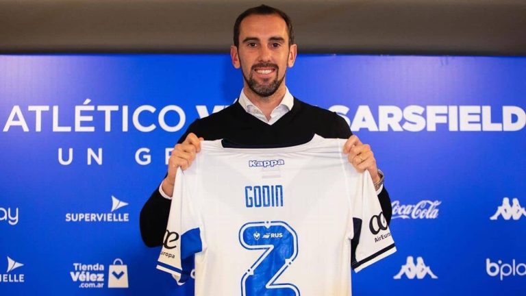 Diego Godín se retira del fútbol