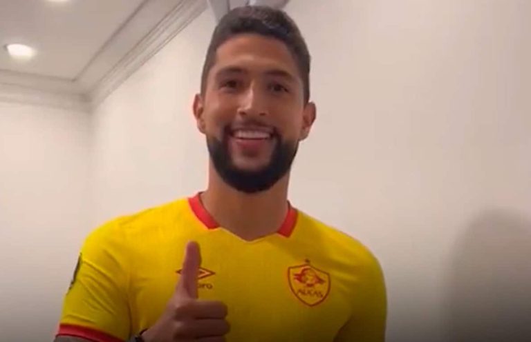 (VIDEO) OFICIAL: Aucas anunció la llegada de Jeison Medina