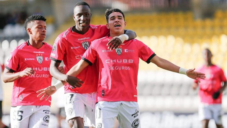 Kendry Páez viajará a España para estar en el duelo ante Sevilla