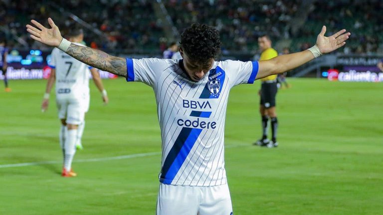 (VIDEO) BOMBA: Joao Rojas y un GOLAZO para sellar su doblete con Monterrey