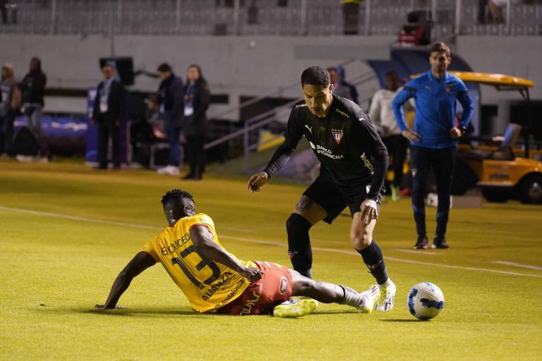 SUPERCLÁSICO CAPITALINO: Aucas y LDU igualaron en el Gonzalo Pozo