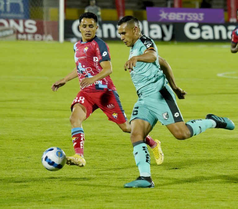 (VIDEO) CHOQUE A PURO GOL: El Nacional y Cumbayá igualaron en el Atahualpa
