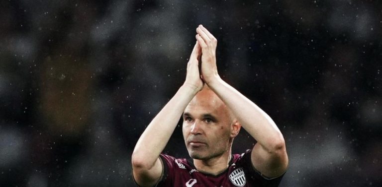 Andrés Iniesta ficha por el Emirates Club FC de Dubai