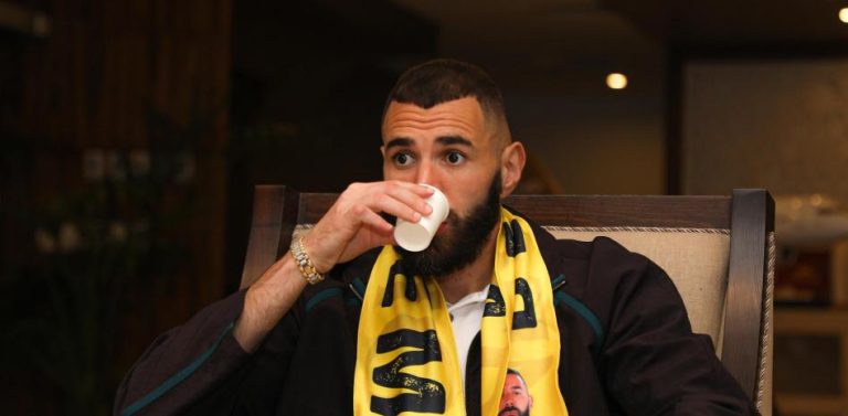Problemas para Benzema en Arabia