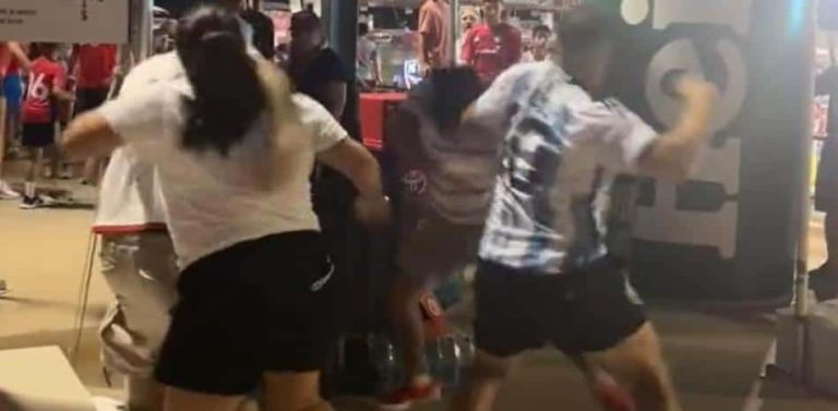 (VIDEO) Brutal pelea entre aficionados de Inter Miami y Dallas FC dentro del estadio