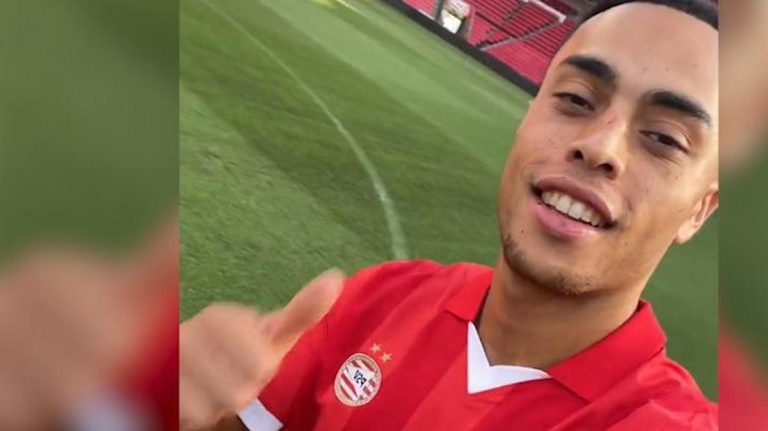 OFICIAL: Dest, cedido al PSV