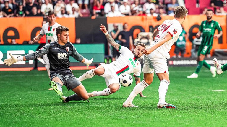 (VIDEO) ¡Catarata de goles! Augsburgo y Borussia M’gladbach igualaron 4-4