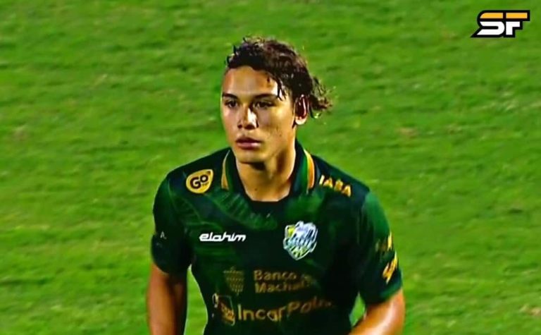 Con apenas 15 años: Erick Zambrano debutó en el fútbol profesional