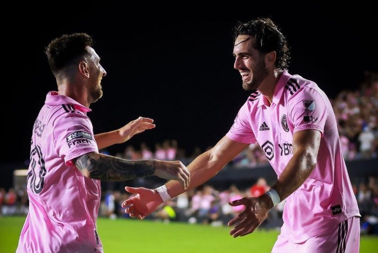 (VIDEO) LA NOCHE DE LEO Y LIO: DOBLETE de Campana con asistencia de Messi