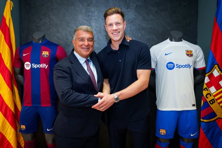 OFICIAL: Ter Stegen renovó con el Barça hasta 2028