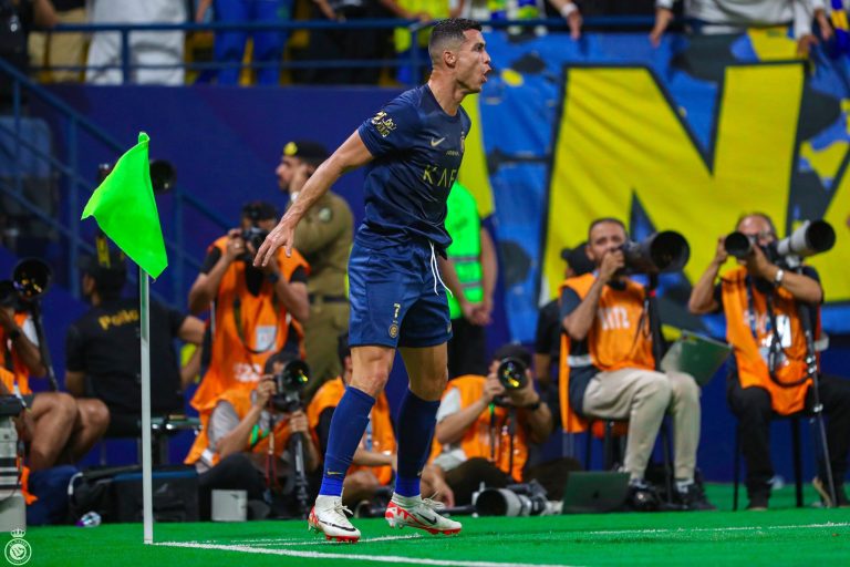 (VIDEO) CON NUEVA CELEBRACIÓN INCLUIDA: Doblete de CR7 en la goleada del Al-Nassr